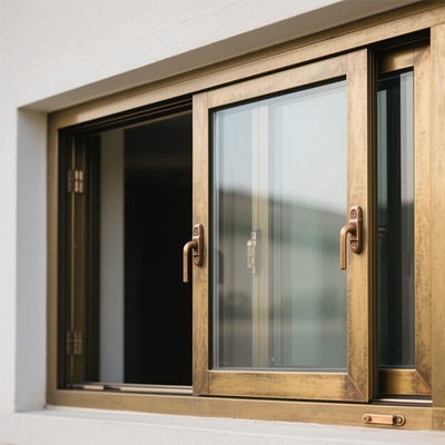 Finestre e porte in bronzo e oro in alluminio - lussuosi, sicuri ed efficienti dal punto di vista energetico per abitazioni e spazi commerciali di lusso